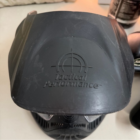 Lot Black Paintball Gear Set 2 mask. 3M ear protectors, 6 hoppers, 2 gas pipetts - Picture 6 of 17